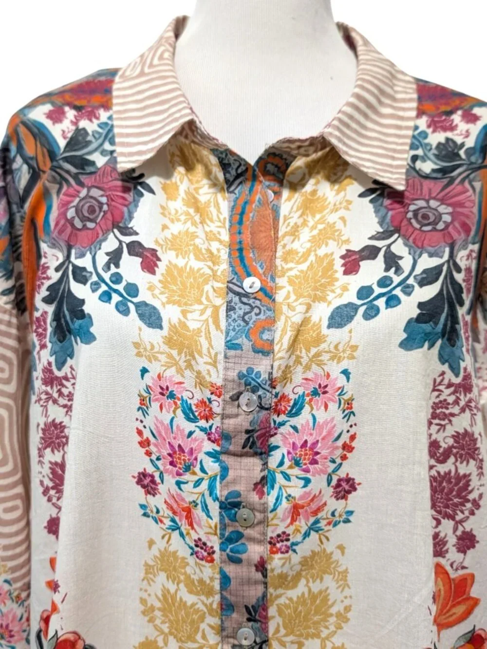 Natural Life Womens NWT Size L Barcelona Floral 100% Cotton Button Up Blouse Top - Picture 4 of 9